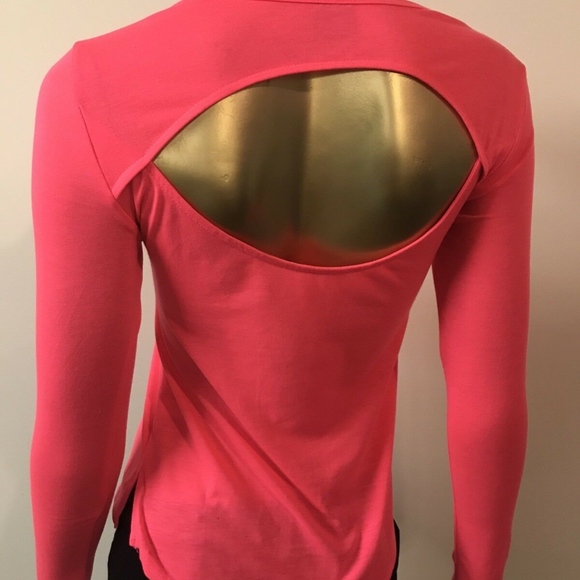 🌞Material Girl Shirt Hot Pink FLAWLESS Open Back - Picture 3 of 4